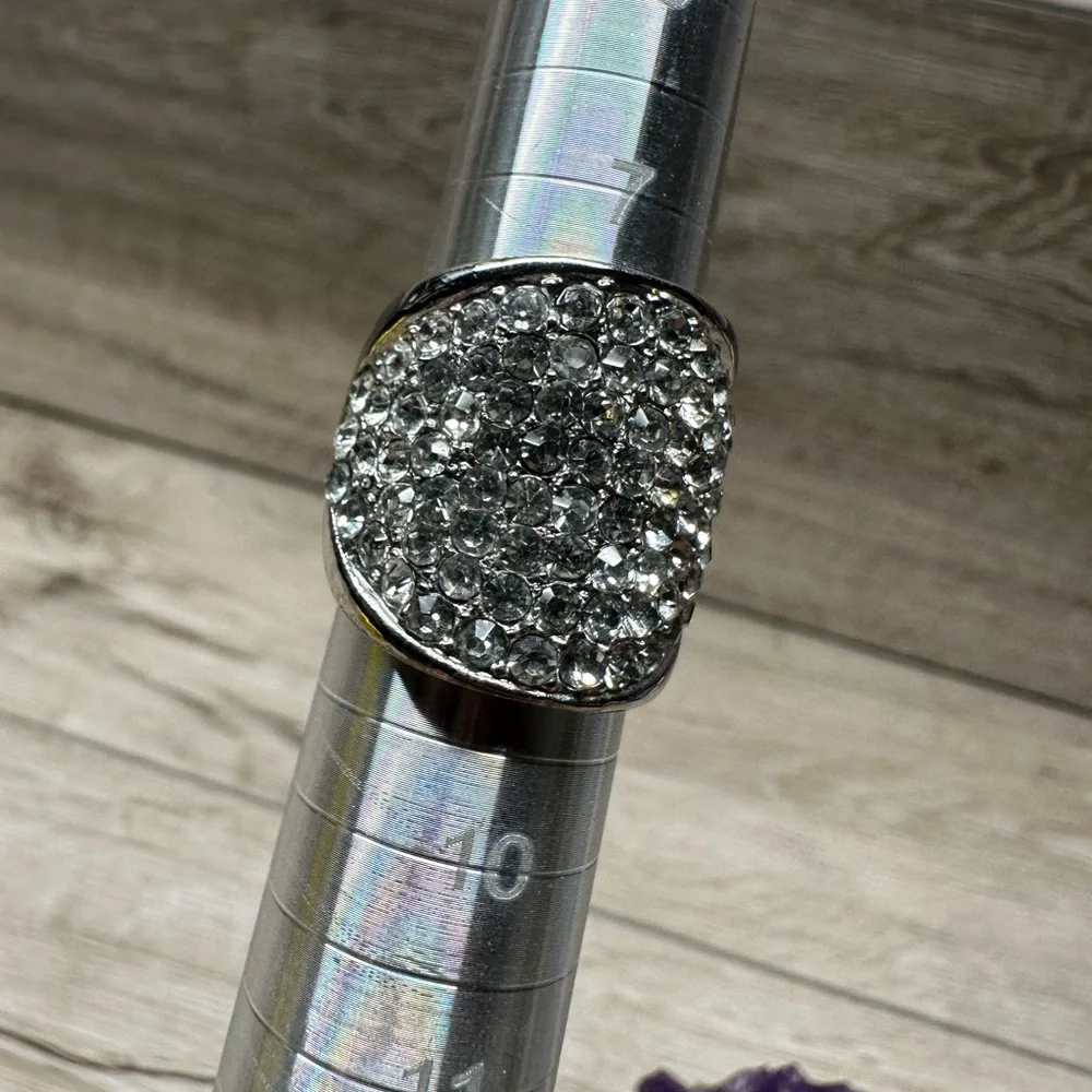 N/A elegant silver